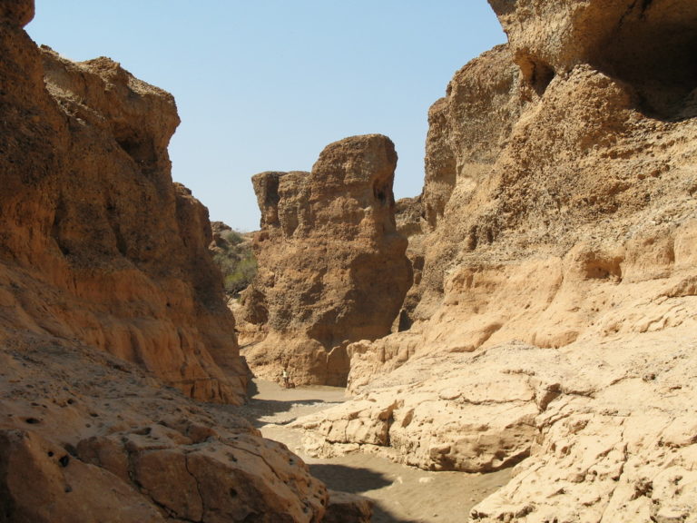 Sesriem Campsite – narrow passage through Sesriem Canyon