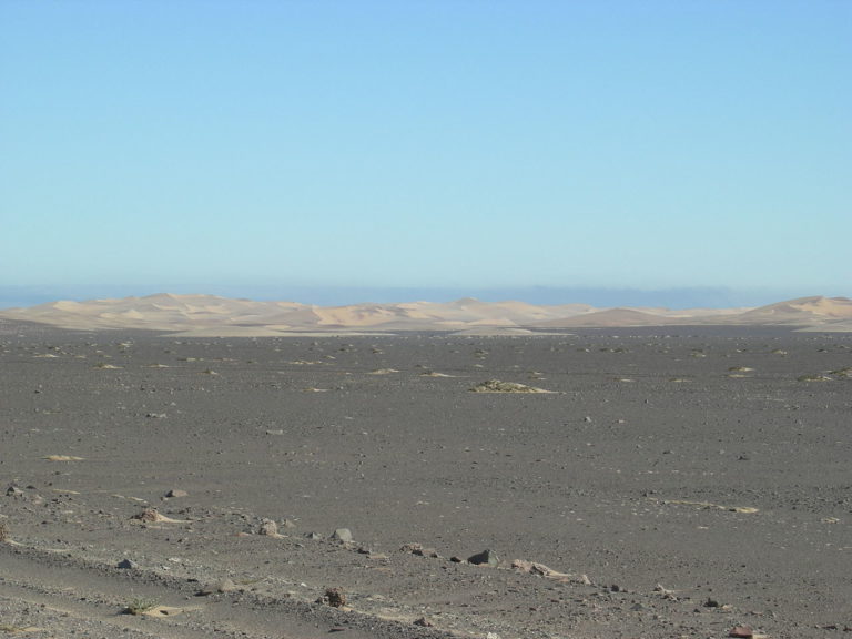 Terrace Bay fishing – foggy gravel plain towards Terrace Bay