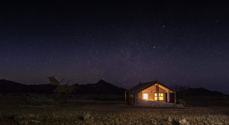 self-catering accommodation near Sossusvlei – isolated chalet beneath a starry sky