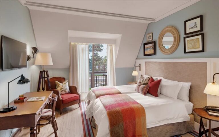 Swakopmund beachfront hotel – bright double room with balcony
