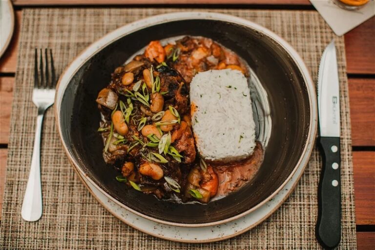 Strand Hotel accommodation – seafood dish in a cast-iron pan