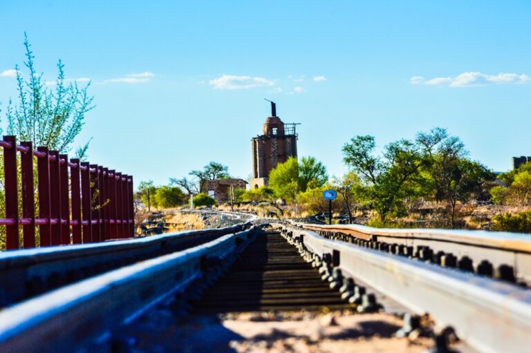 Alte Kalköfen Lodge – railway track and historic water tower