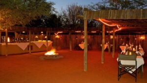 Kalahari Desert accommodation – outdoor dining around the fire