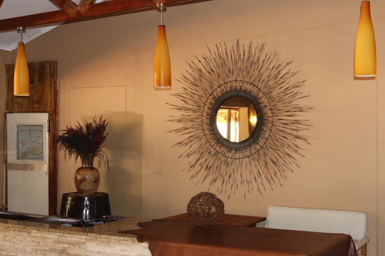 Bagatelle Kalahari – farmhouse reception area