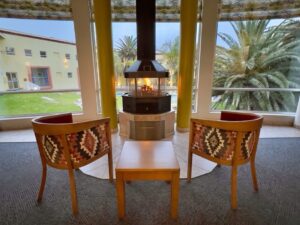 hotel in Lüderitz – lounge chairs beside picture window