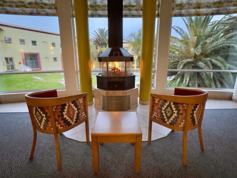 hotel in Lüderitz – lounge chairs beside picture window