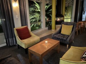 Lüderitz Nest Hotel – guest lounge seating area