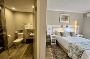 hotel in Lüderitz – renovated sea-view double room