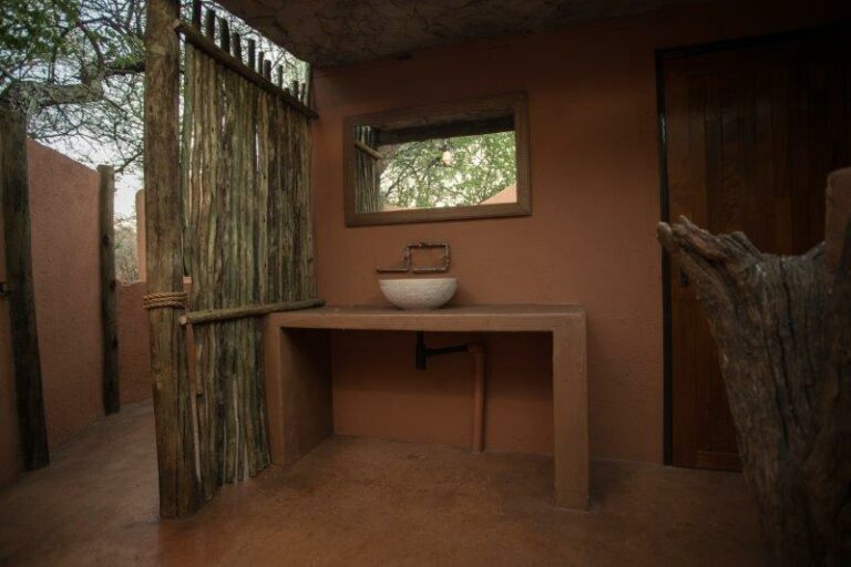 Mount Etjo Safari Lodge – open-air campsite washbasin