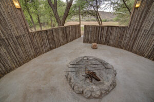 Mount Etjo accommodation – circular campsite fireplace