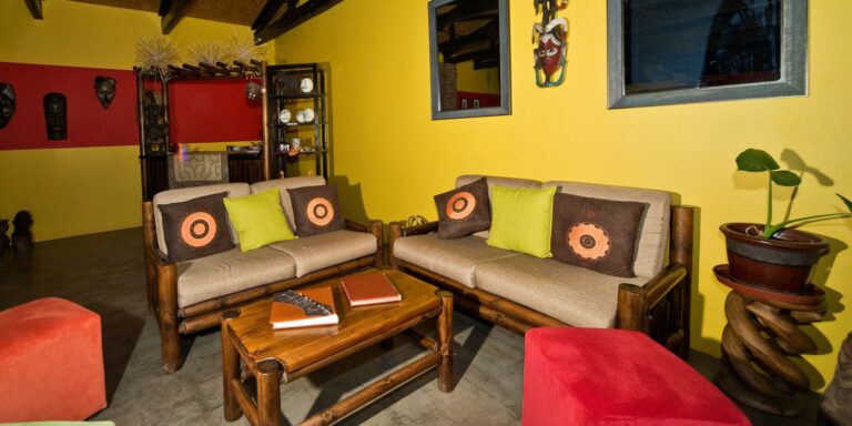 Namtib camping – rustic guest lounge with local décor
