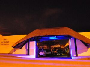 family accommodation in Lüderitz – breakfast and function lapa at night
