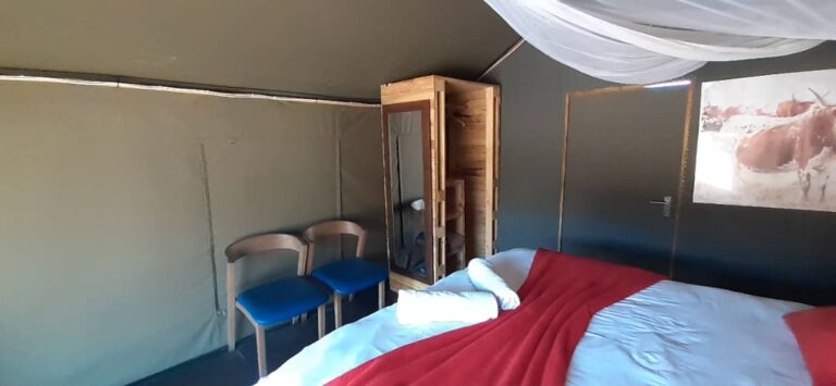 Spitzkoppe Mountain camp – twin beds in a simple tent