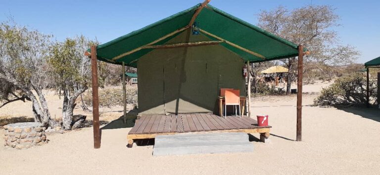 Spitzkoppe accommodation – simple canvas tent on a raised deck