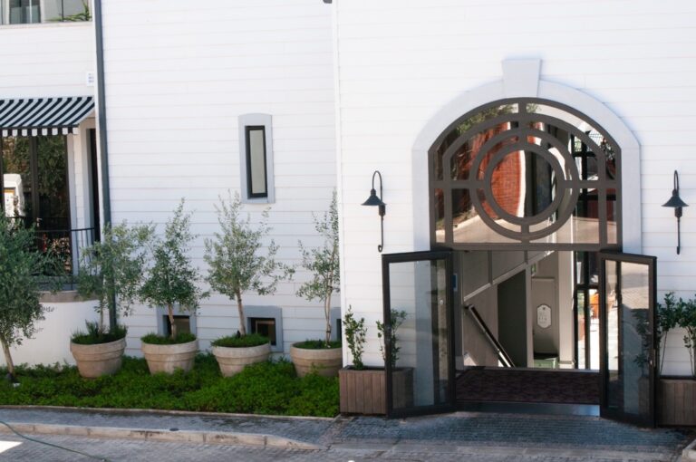 The Weinberg Hotel – arched entrance gate