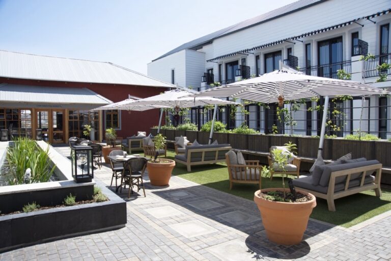 The Weinberg Windhoek – furnished central courtyard