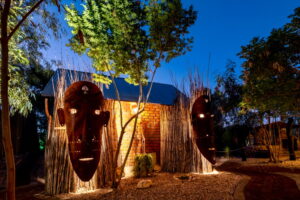UrbanCamp – African décor and night lighting