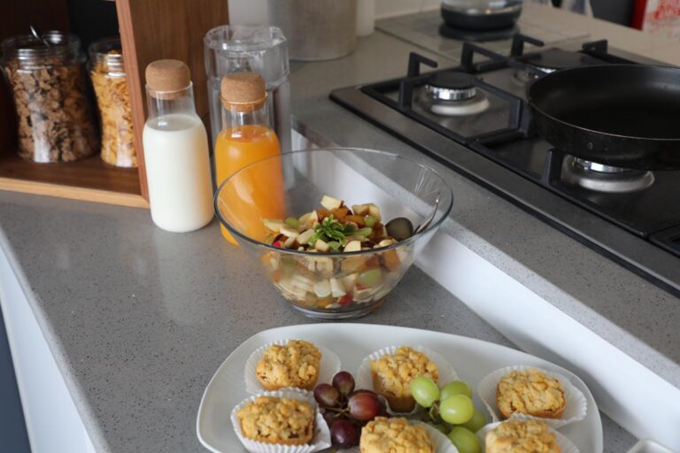 Swakopmund beachfront guesthouse – fruit and pastries in the breakfast room