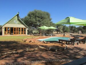 Kalahari lodge Namibia – swimming pool and main lodge