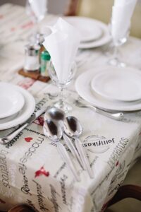 Die Withuis Guest Farm – place setting with guest-farm details