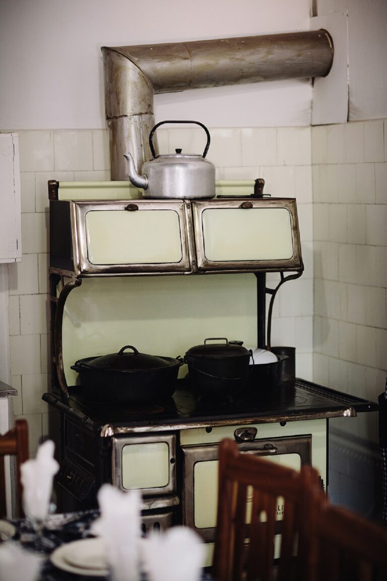 Grünau accommodation – historic cast-iron kitchen stove