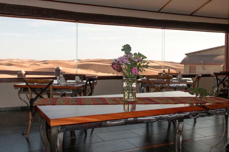 Desert Breeze accommodation – dune-view breakfast terrace