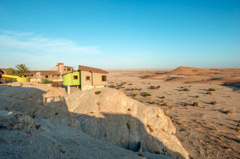 Desert Breeze accommodation – ridge-top bungalows