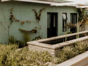 The Fritz Collection – guesthouse walkway