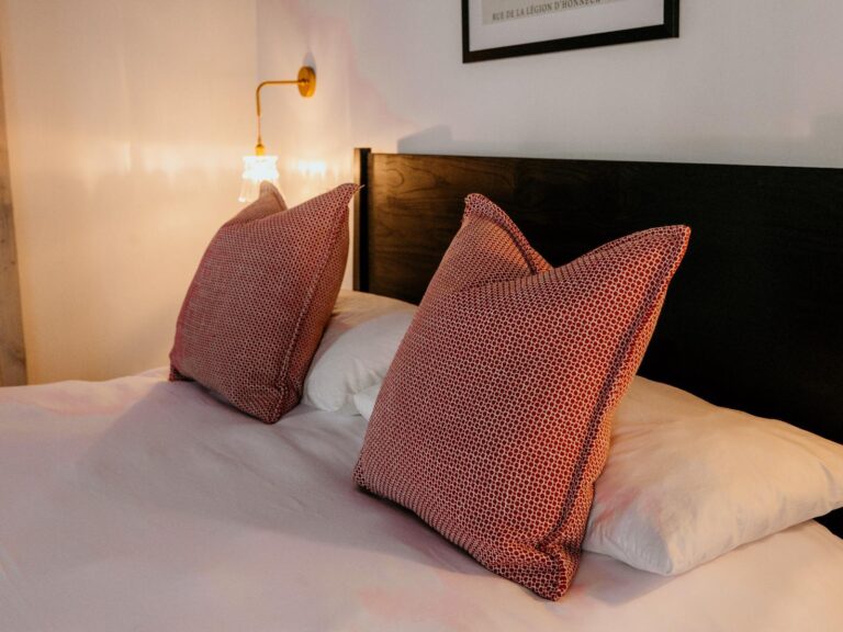 The Fritz Collection – king bed