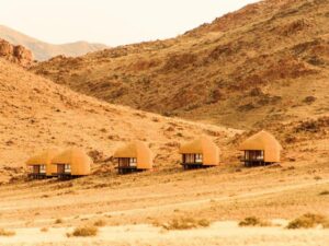 Desert Hills Lodge – hillside chalets