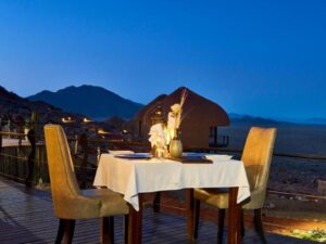 Desert Hills Lodge – private desert dinner