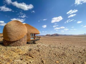 Desert Hills Lodge – chalet exterior