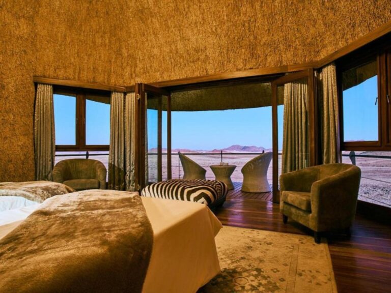 Desert Hills Lodge – panoramic chalet view