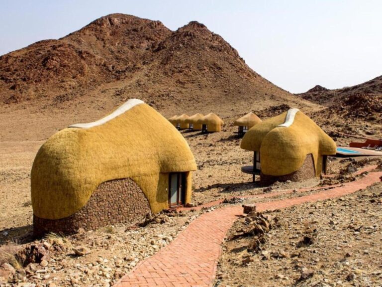 Desert Hills Lodge – rounded thatched chalets