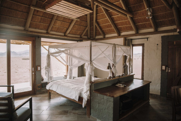 Desert Homestead Lodge – mosquito-netted bedroom
