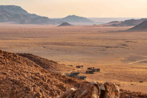 Desert Homestead Lodge – wide desert plain