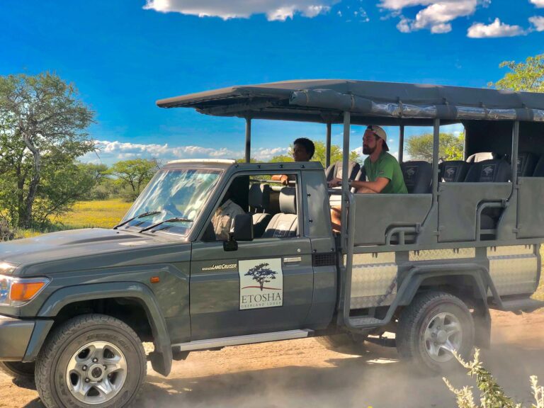 Etosha Oberland Lodge – open safari vehicle