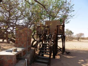 Madisa Camp – elevated campsite bathroom