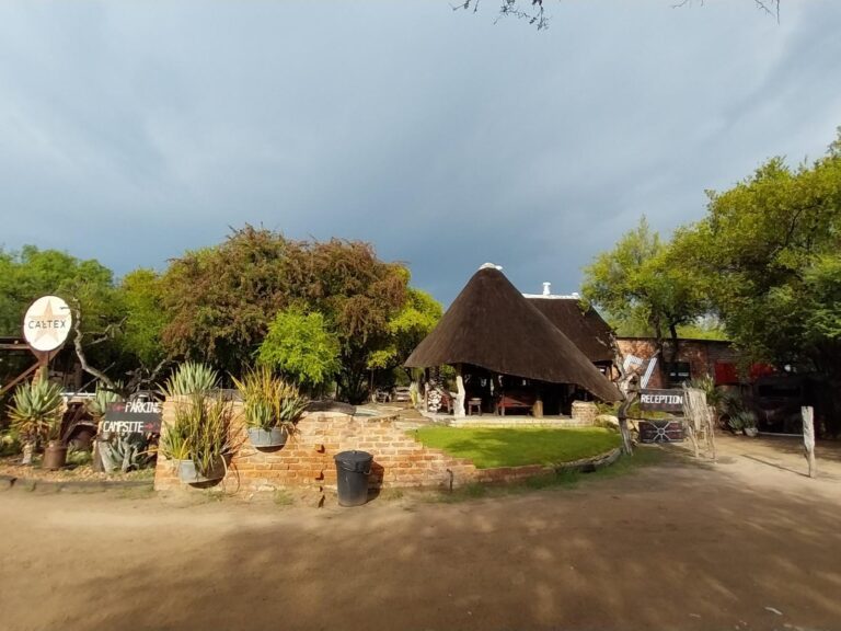 Roy's Rest Camp – camp entrance