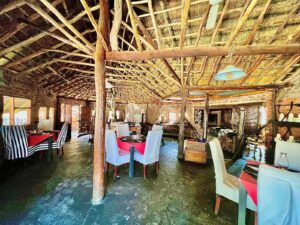 Roy's Rest Camp – rustic dining room