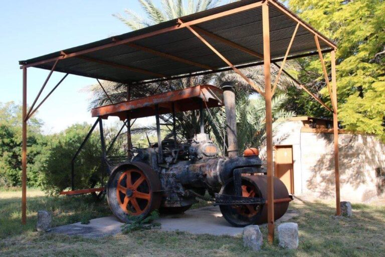 Roy's Rest Camp – vintage farm machinery