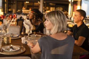 Guests dining in the Etosha King Nehale restaurant