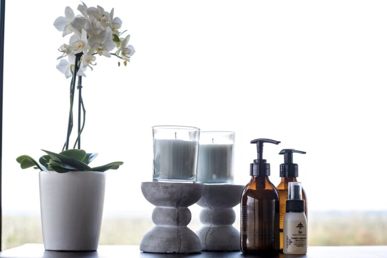 Bathroom amenities at Namushasha River Villa