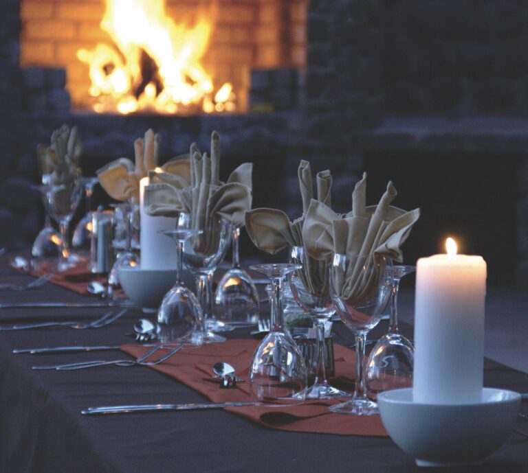 Decorative dining display at Kalahari Farmhouse in Stampriet