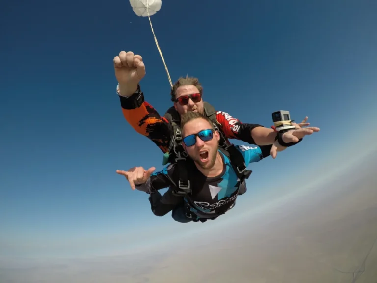 Tandem Skydiving – gallery image 4