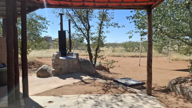 Covered braai and cooking area at Hoada Campsite