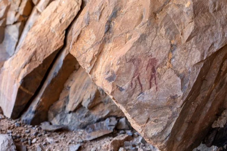 Rock art on an outcrop in the Little Kulala area
